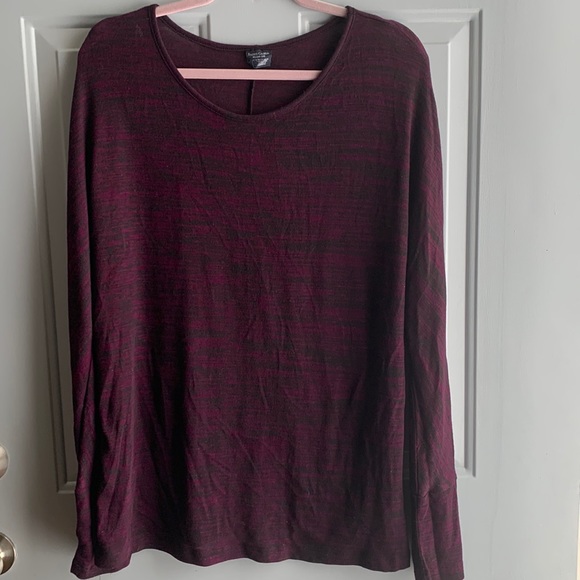 Purple and black sweater - Picture 1 of 3